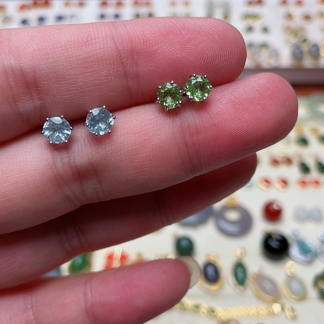 和田玉耳钉银S925镶嵌