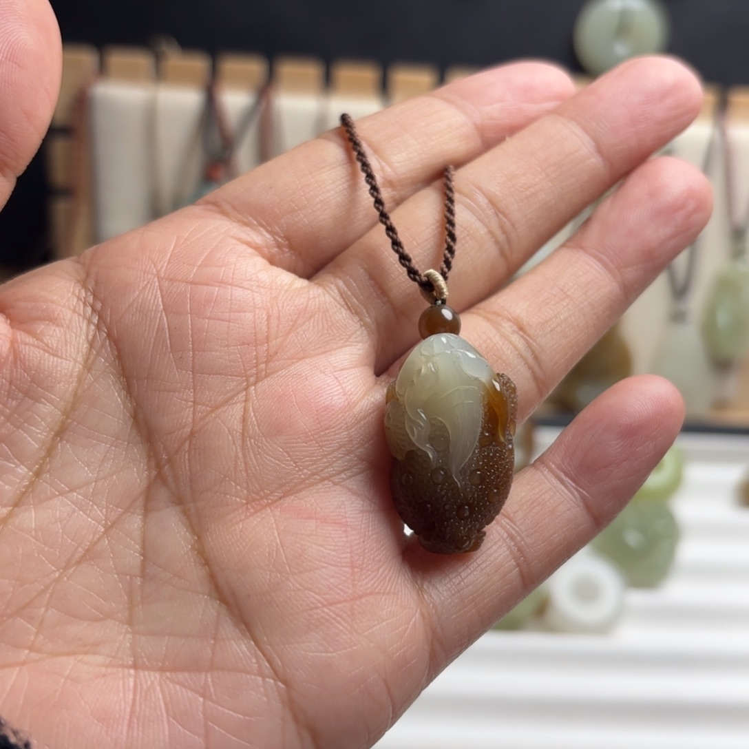 颈饰未镶嵌和田玉