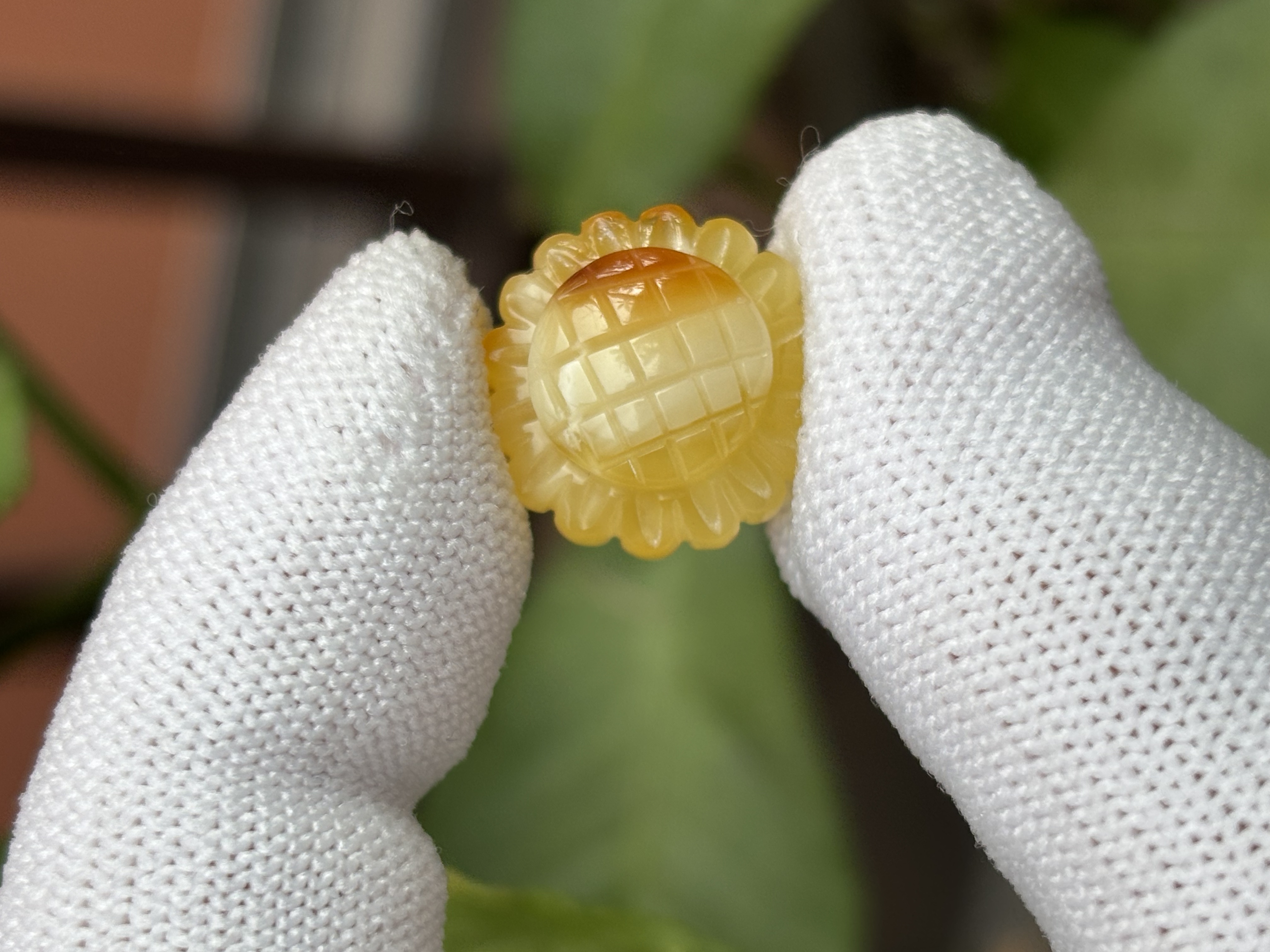 4632天然蜜蜡琥珀太阳花配饰16.3x9.4mm