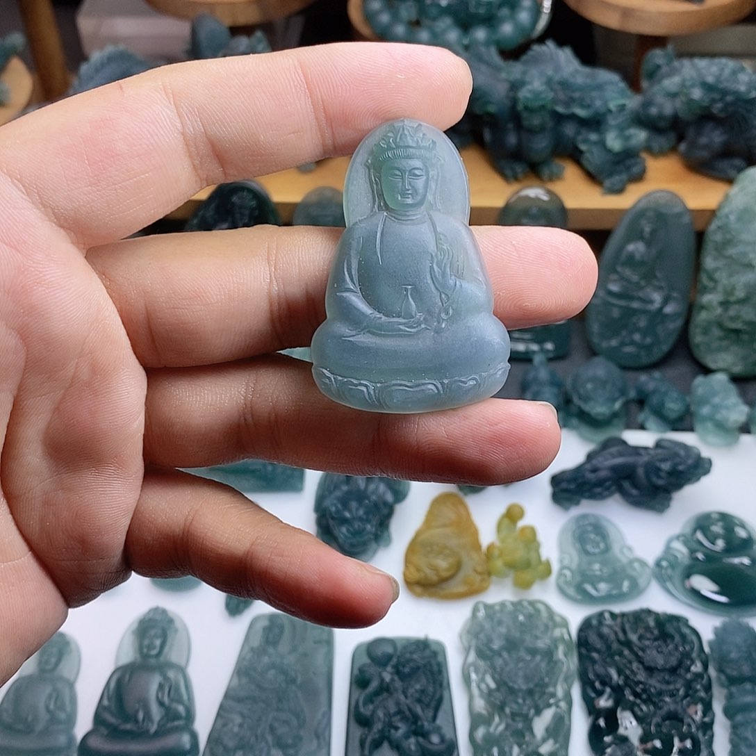 定制翡翠未镶嵌观音