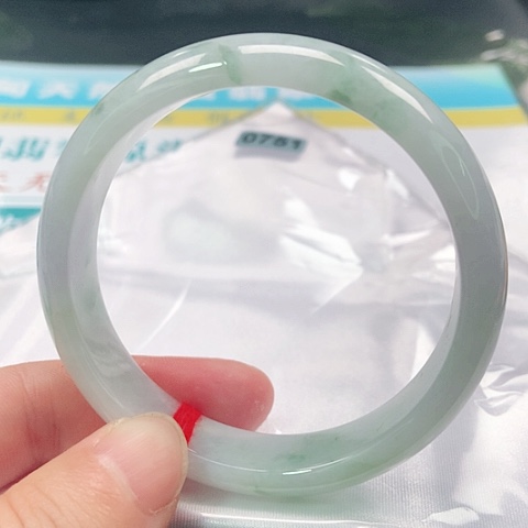 翡翠手镯未镶嵌0751号