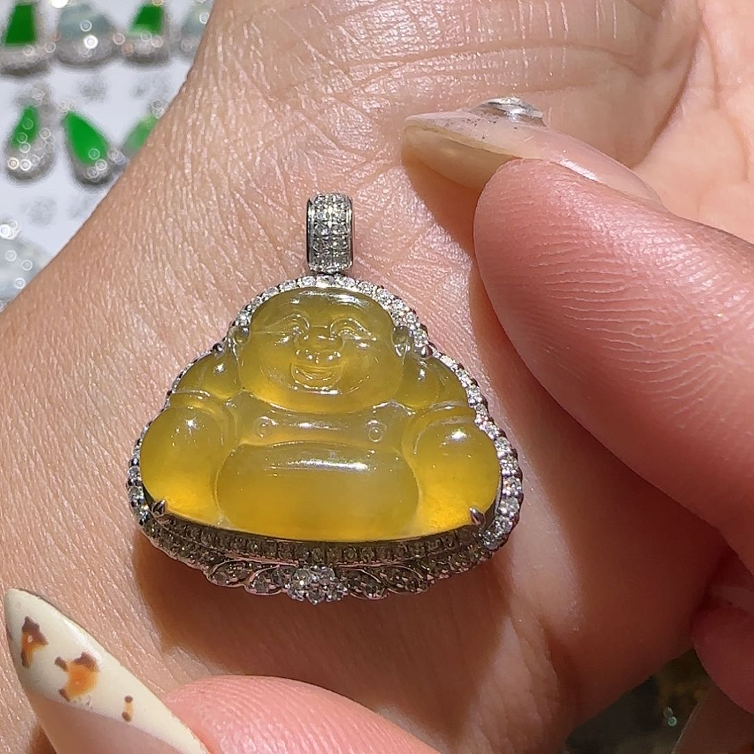 【闪购商品】颈饰18K金镶嵌翡翠天然