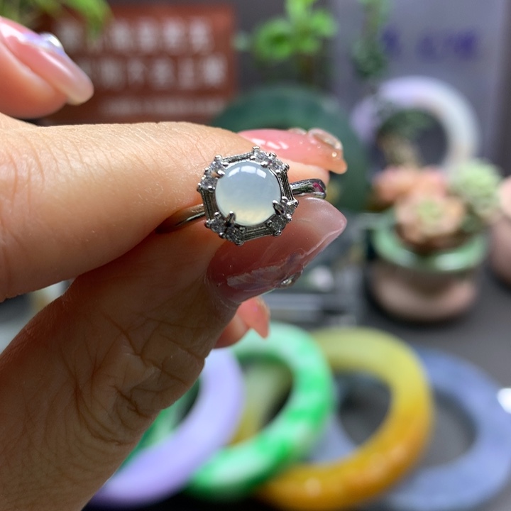 嗯***a翡翠未镶嵌戒指翡翠戒指