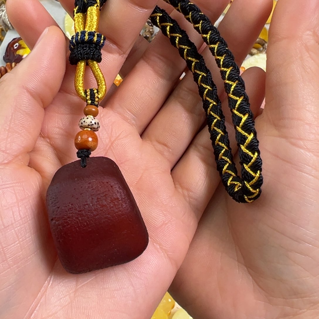 蜜蜡裸石未镶嵌琥珀