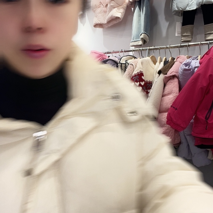 两条裤子加上呢子衣