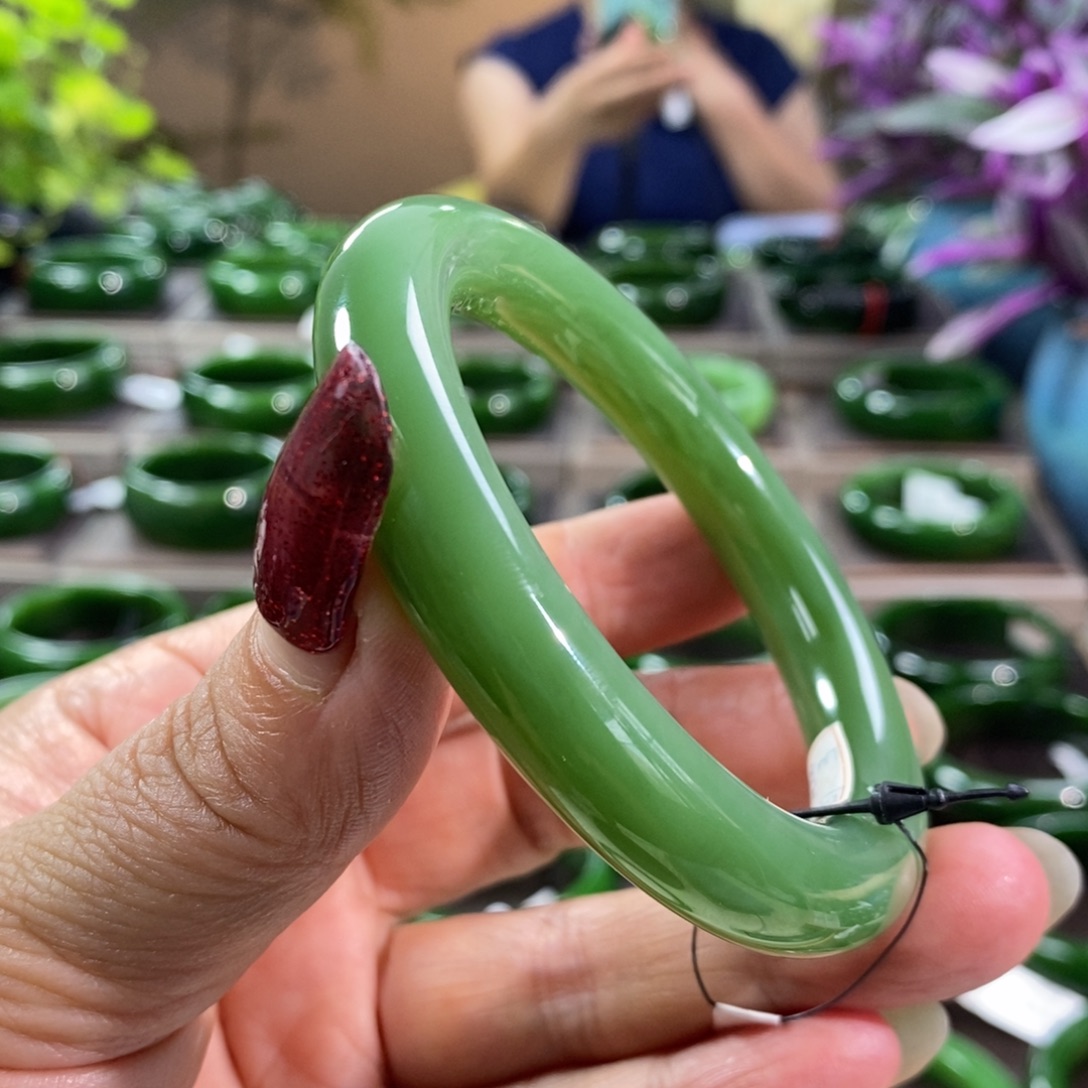M***y和田玉（碧玉）手镯未镶嵌