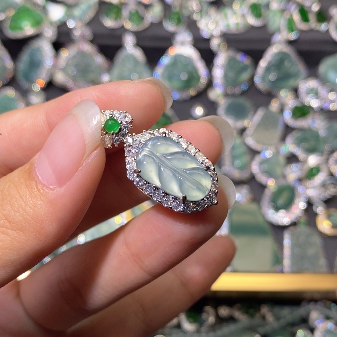 翡翠未镶嵌颈饰天然