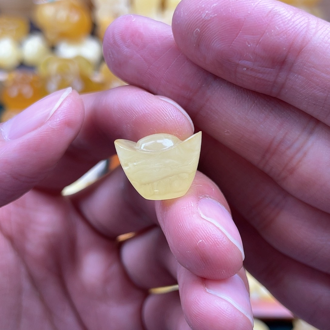 琥珀裸石未镶嵌蜜蜡