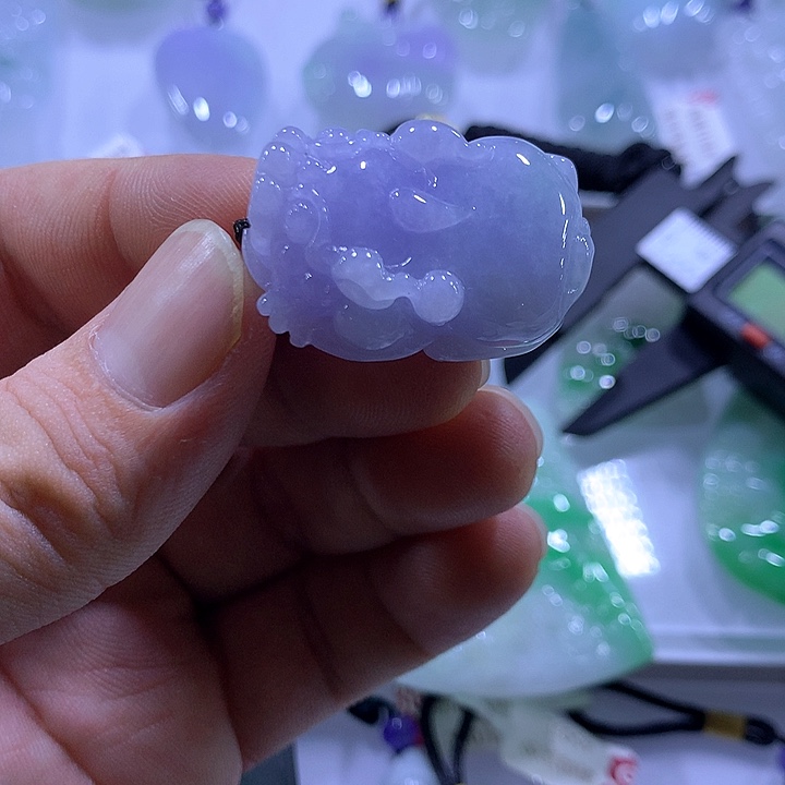 翡翠未镶嵌颈饰天然翡翠A货吊坠