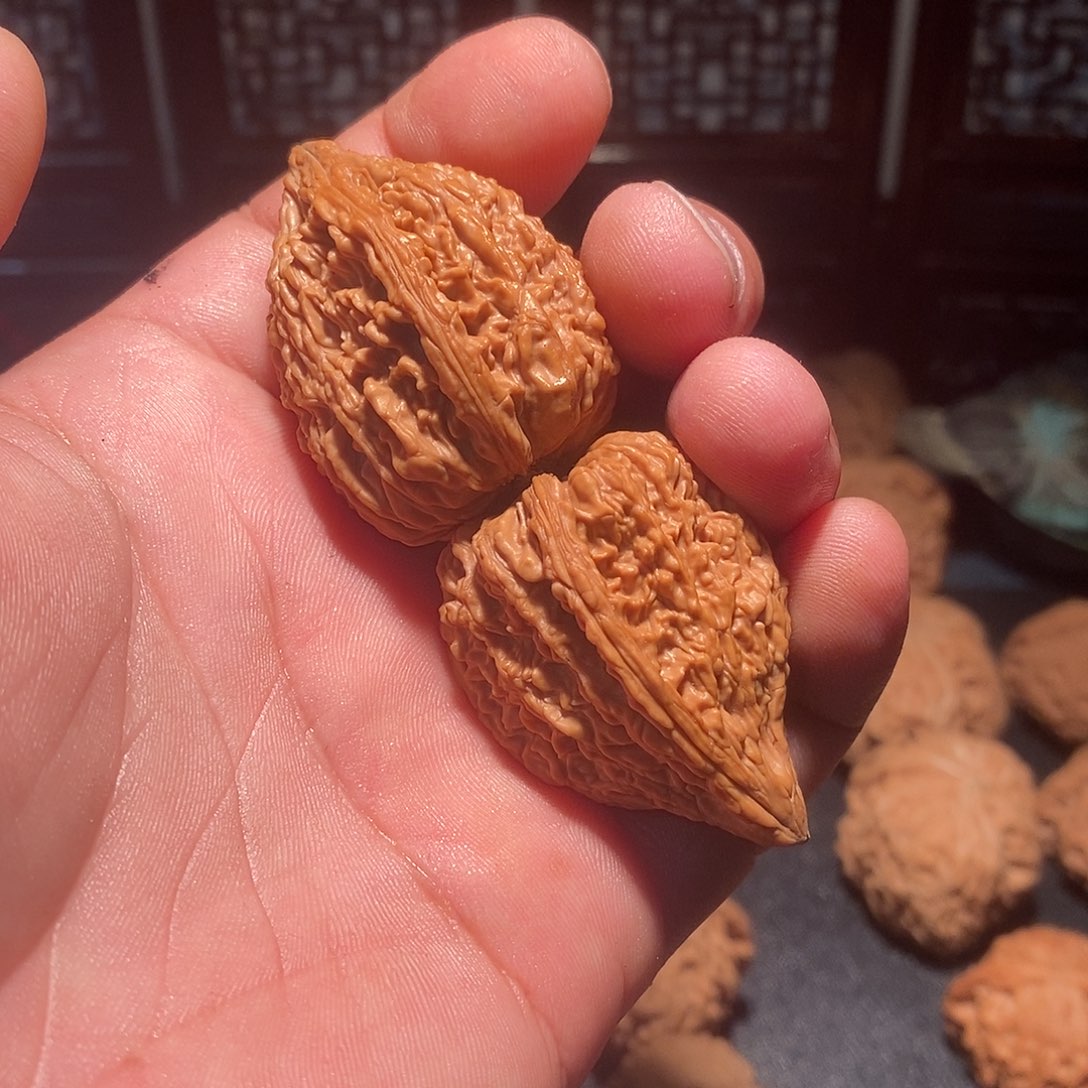 文玩核桃吊坠塔尖