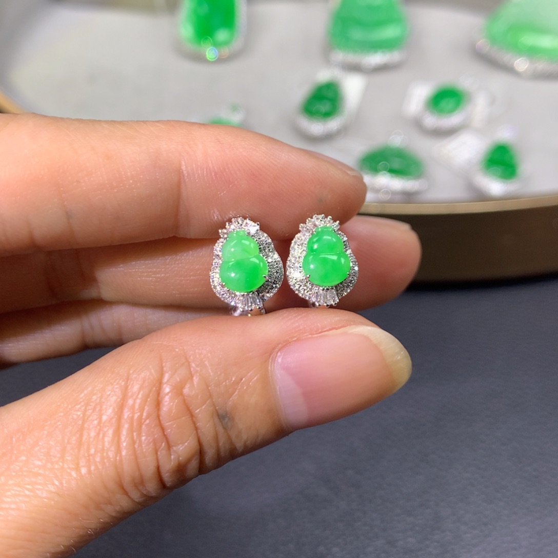 翡翠耳饰18K金镶嵌翡翠