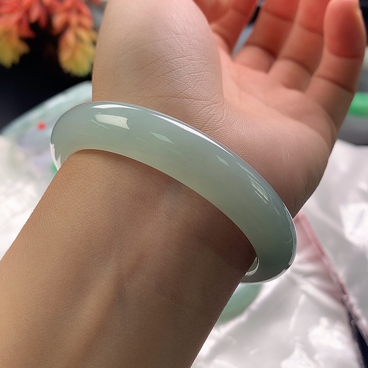 翡翠未镶嵌手镯翡翠手镯