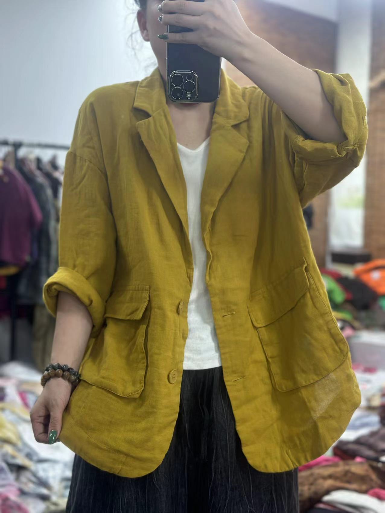 HY    两个翻边口袋净色西装