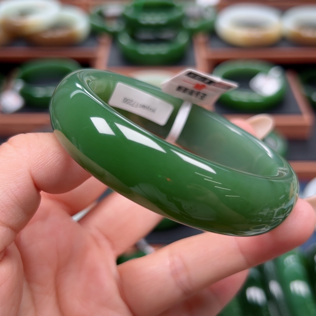 未镶嵌手镯和田玉（碧玉）5859圈口