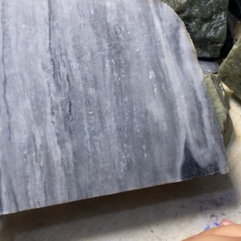 透闪石质玉未镶嵌珠宝半成品向****赚