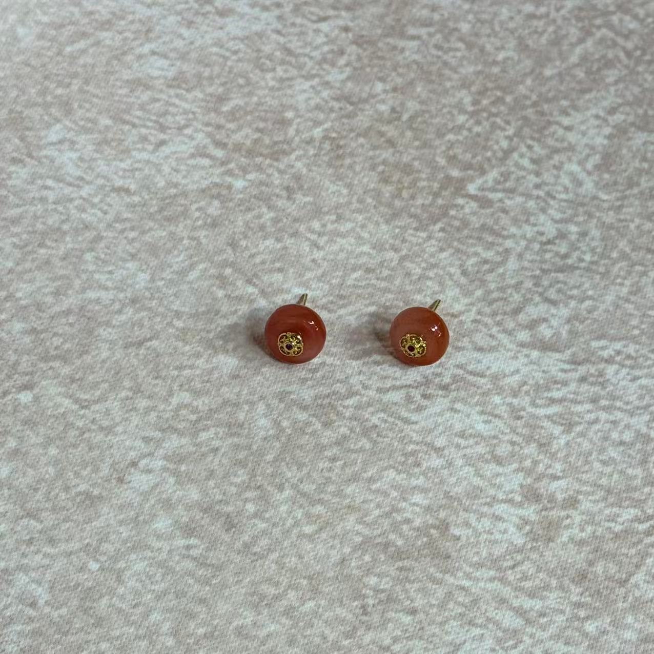 6888 时尚百搭精致设计款耳钉