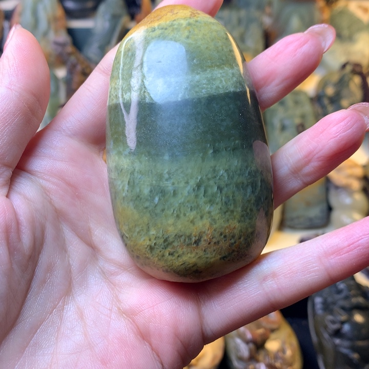 岫岩河磨玉（透闪石质玉）手链未镶嵌