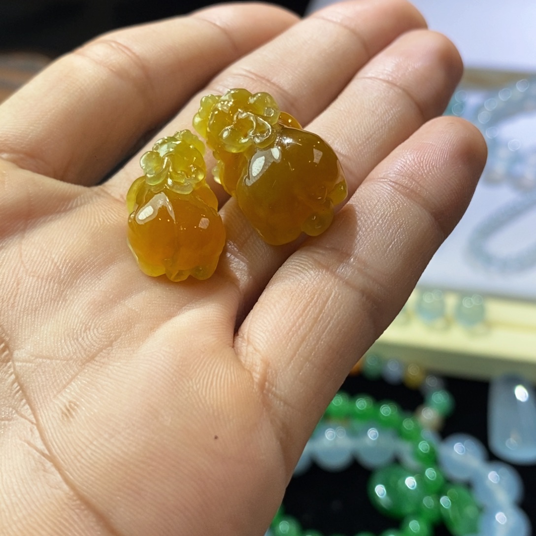 天***奇定制翡翠未镶嵌翡翠貔貅