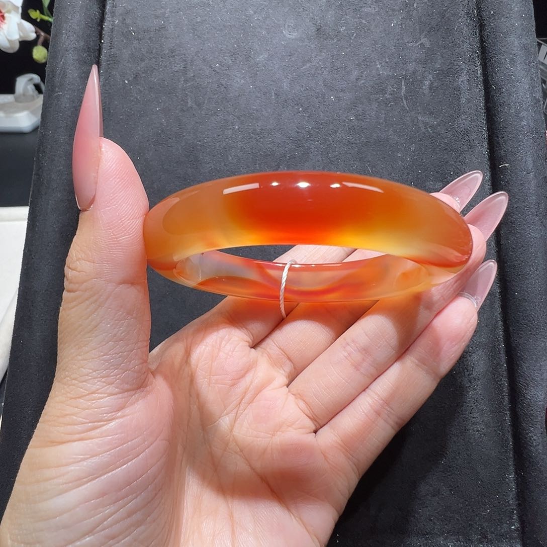 玛瑙/玉髓手镯未镶嵌爱****子