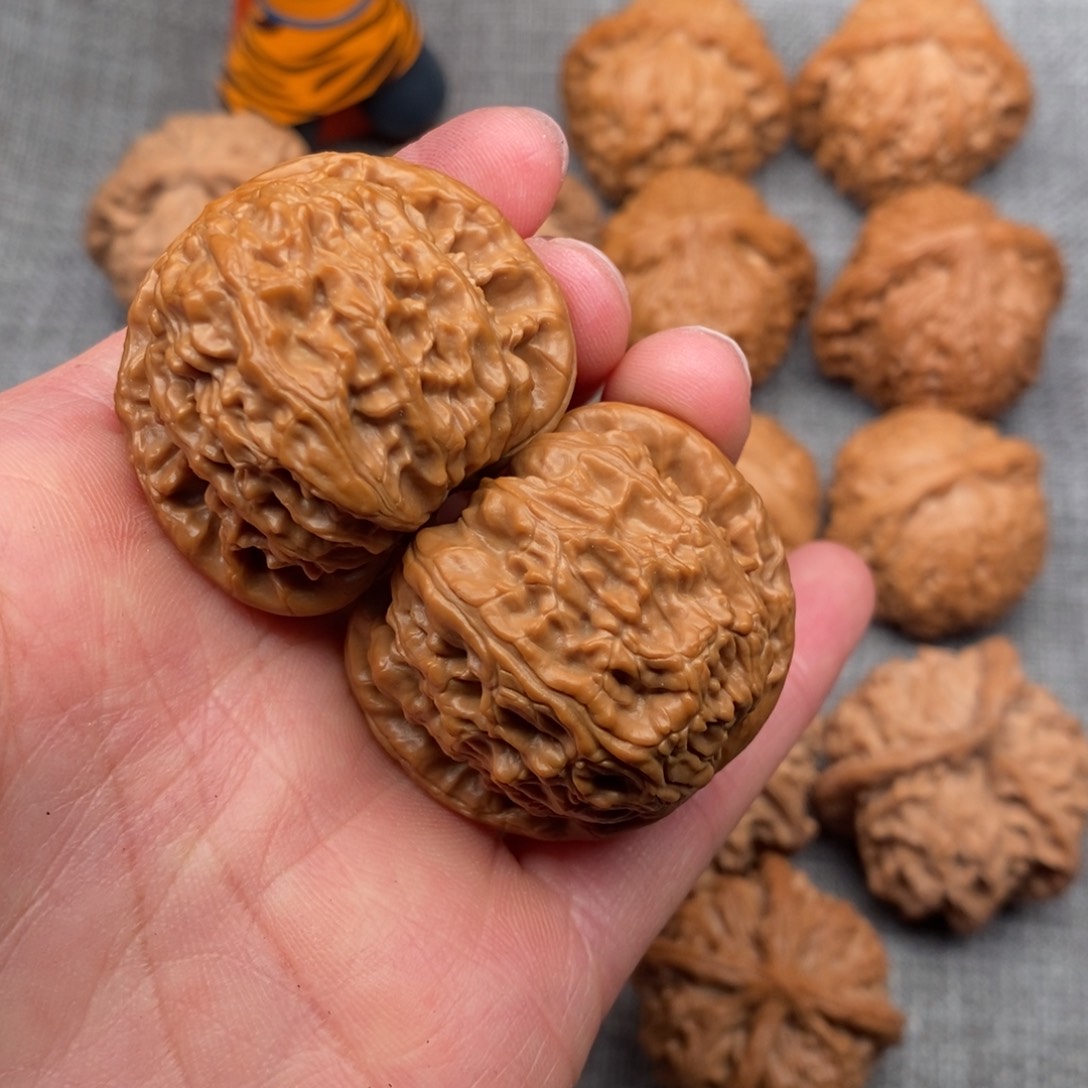 文玩核桃把件38闷白