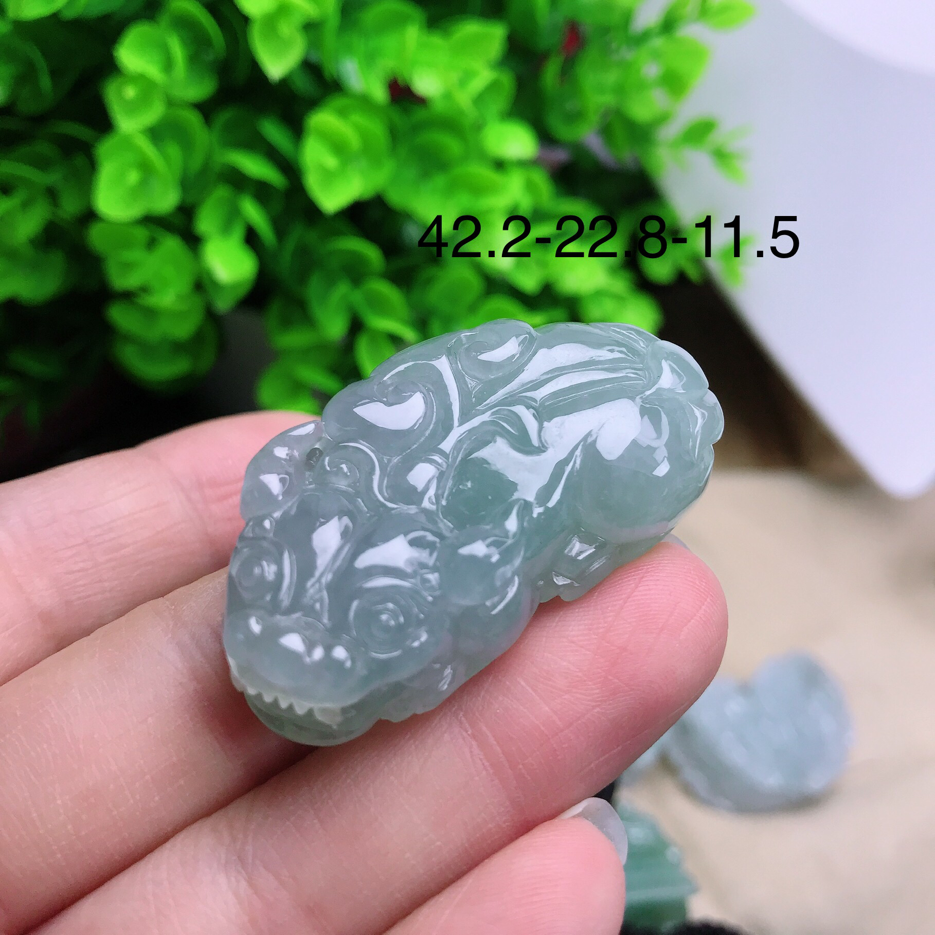 天然翡翠A货冰种招财貔貅吊坠