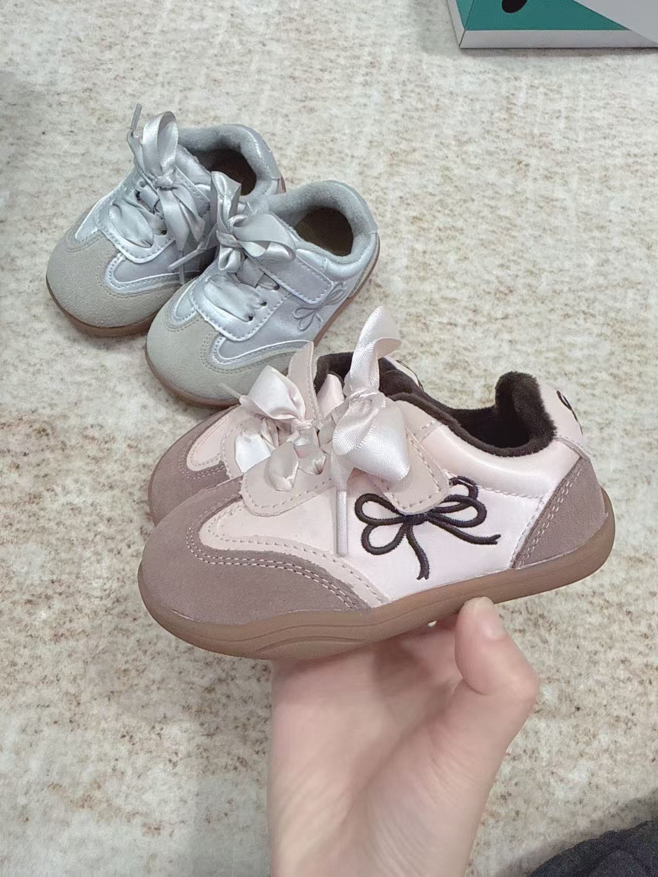 6076儿童时尚百搭新款加绒学步鞋