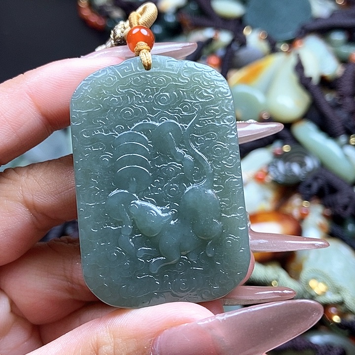 和田玉颈饰未镶嵌双面