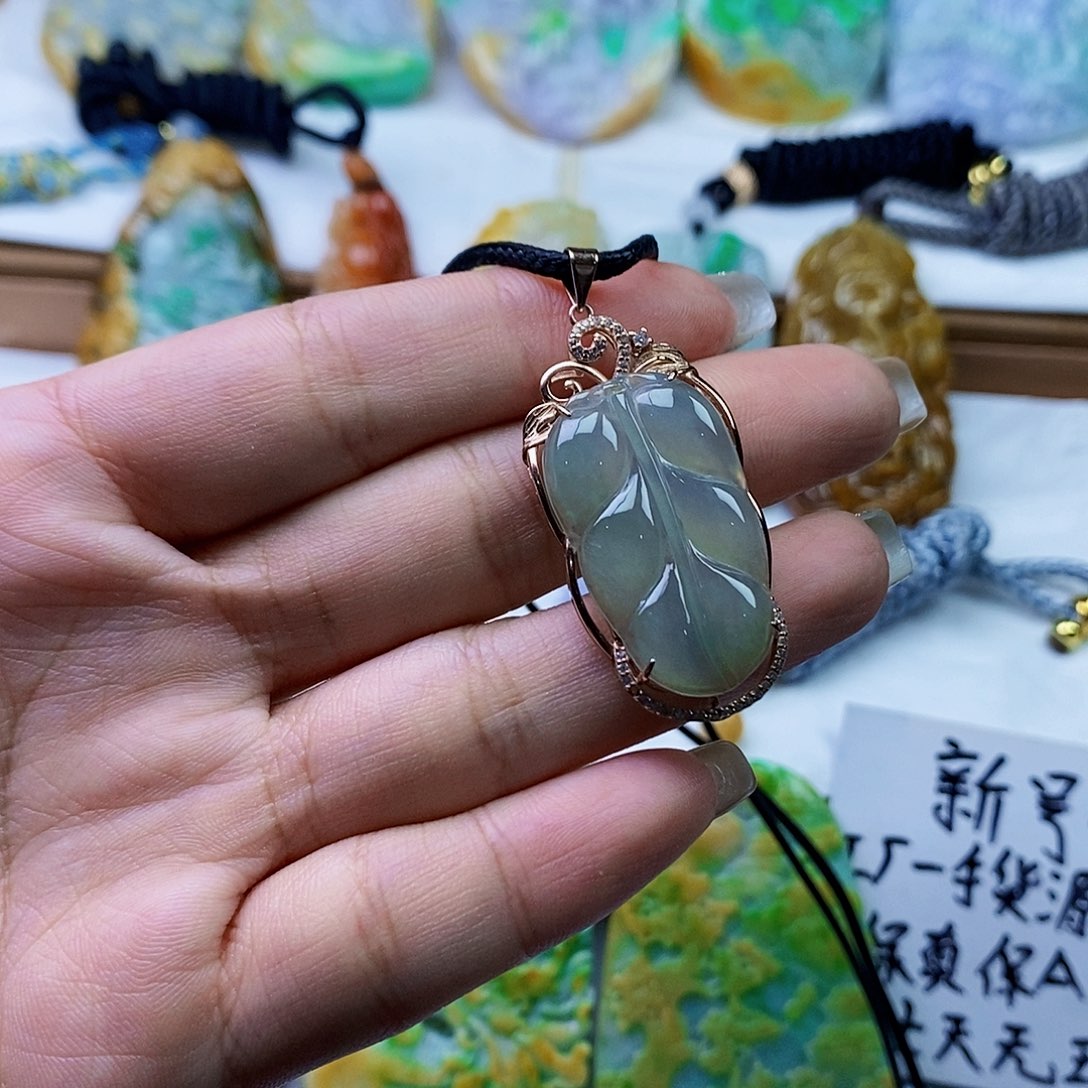 颈饰未镶嵌翡翠翡翠