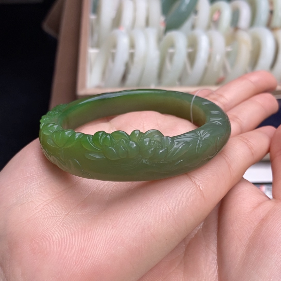 桃***木和田玉未镶嵌手镯