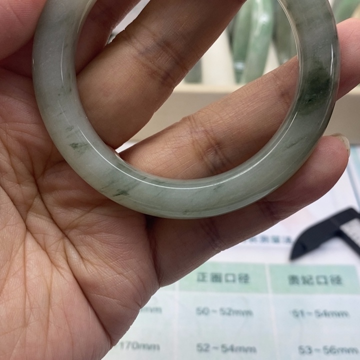 平***！翡翠手镯未镶嵌翡翠