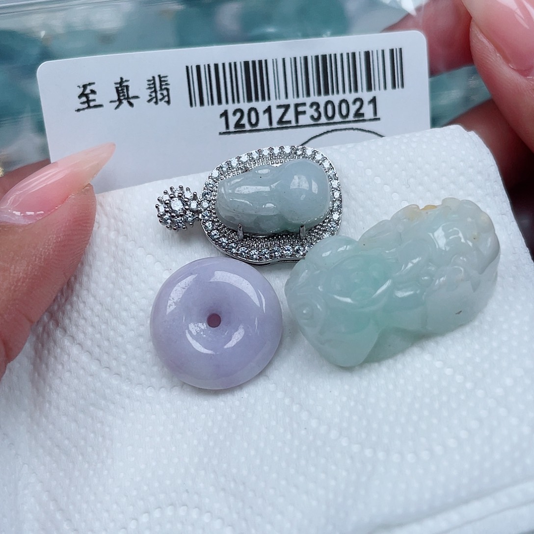 翡翠未镶嵌吊坠(不含链)