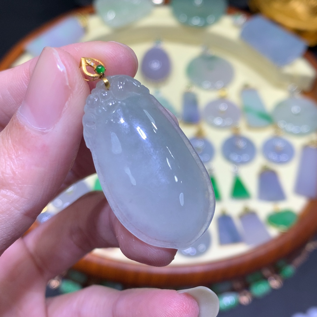 翡翠吊坠(不含链)18K金镶嵌