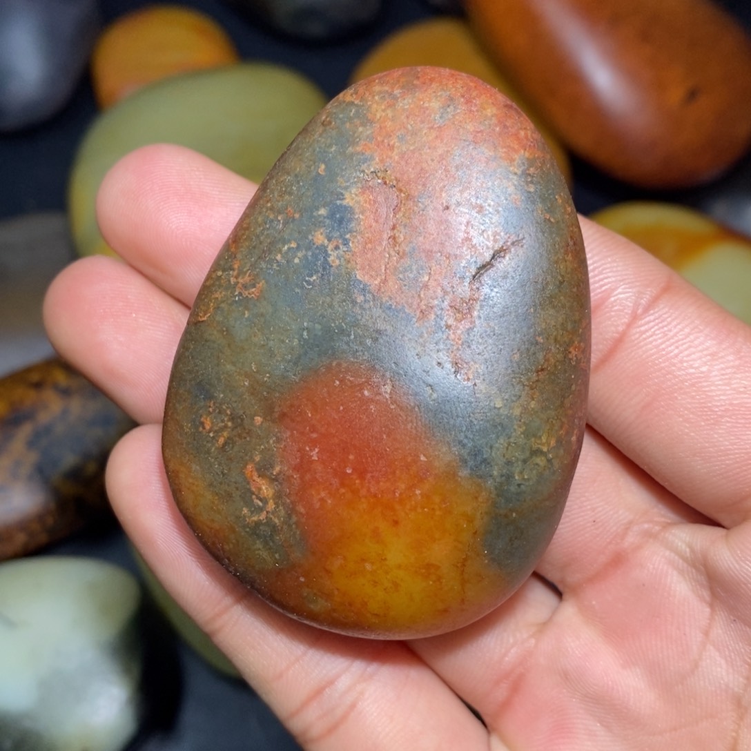 和田玉未镶嵌珠宝奇石