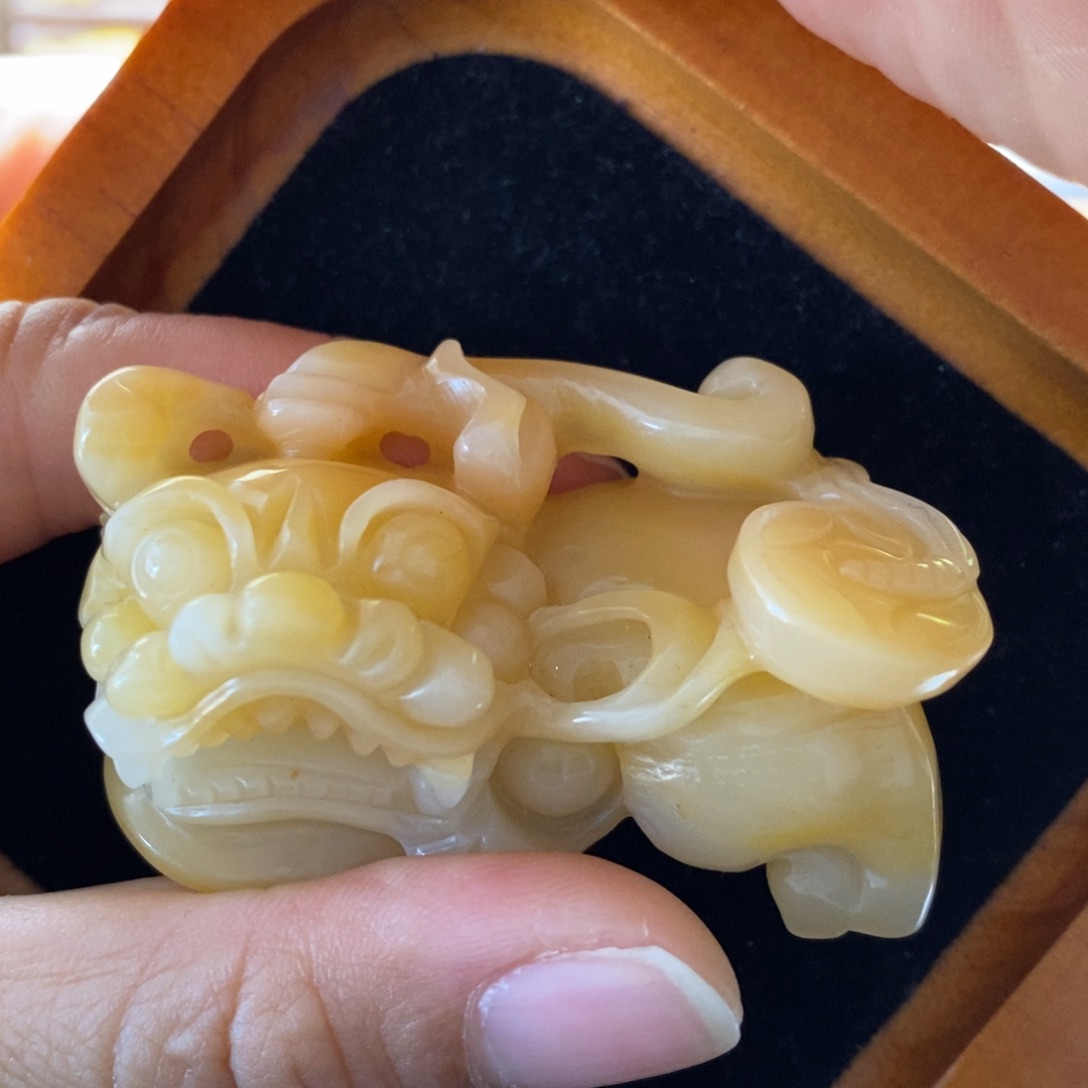 石英质玉（黄龙玉）颈饰未镶嵌