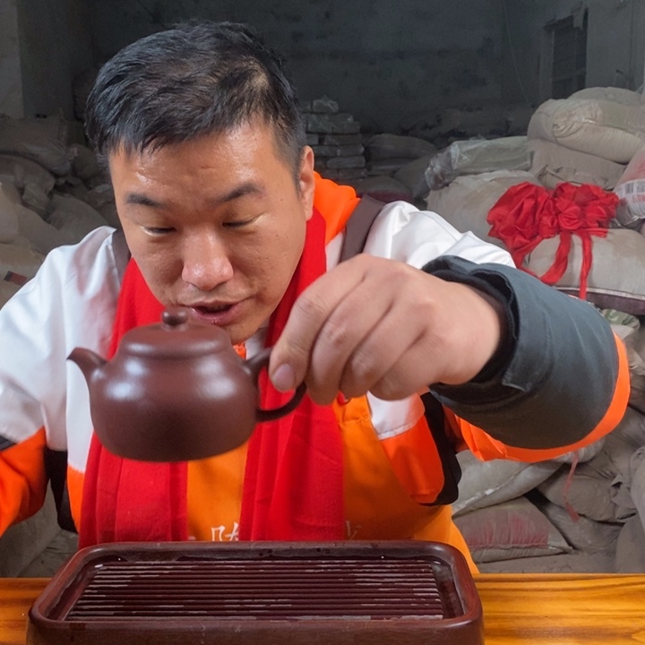 紫砂茶杯778887888777