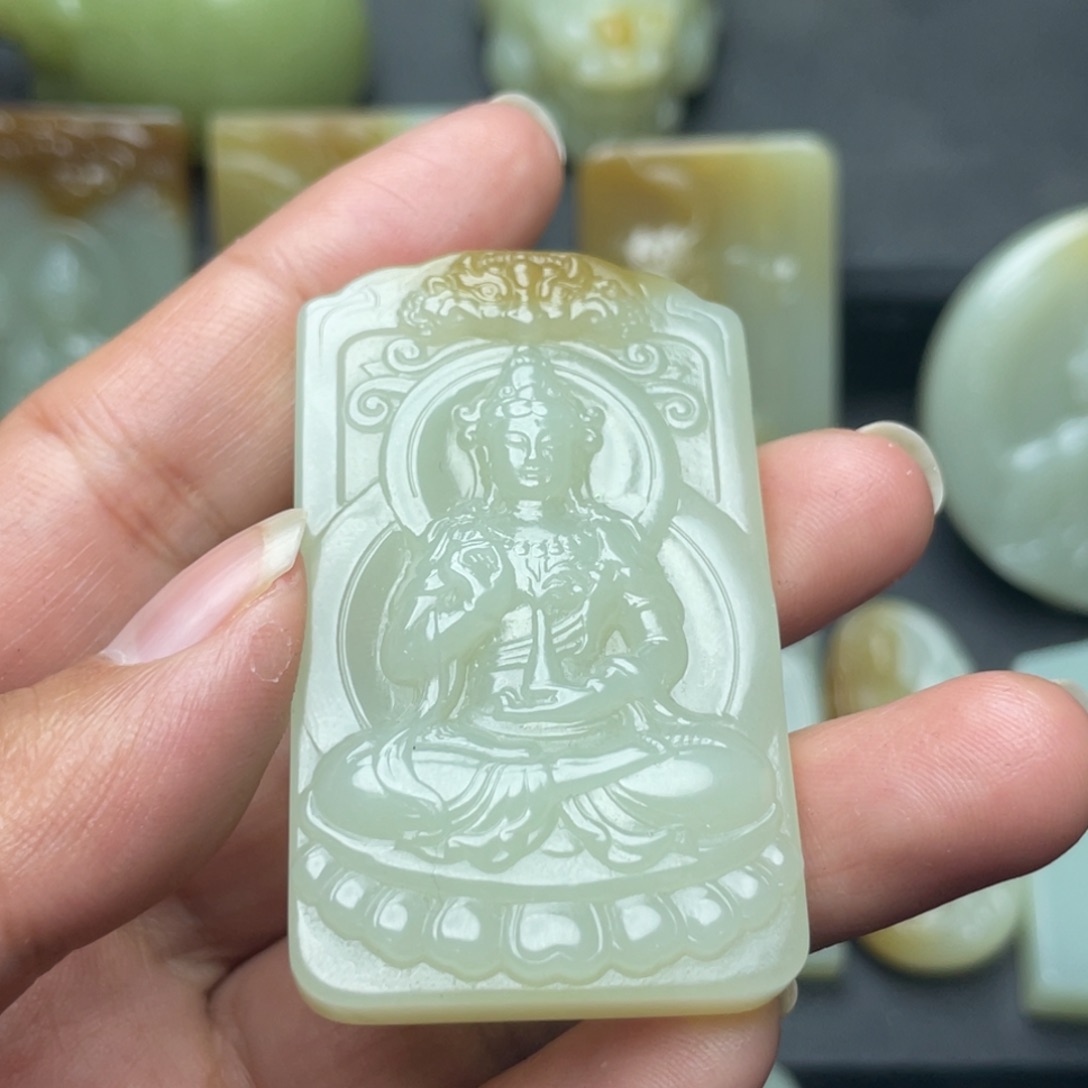 和田玉（糖玉）未镶嵌颈饰