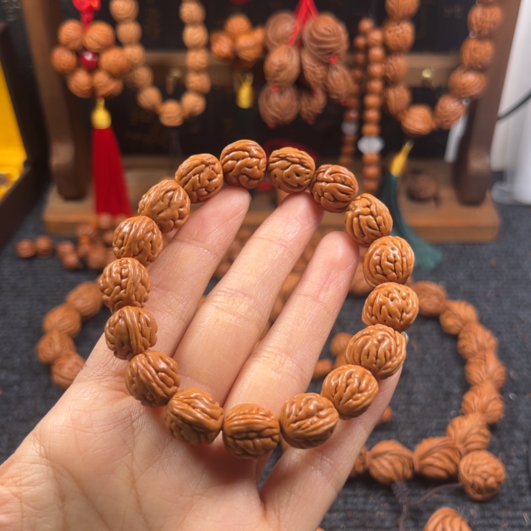 B***t桃核吊坠桃枭手串L2