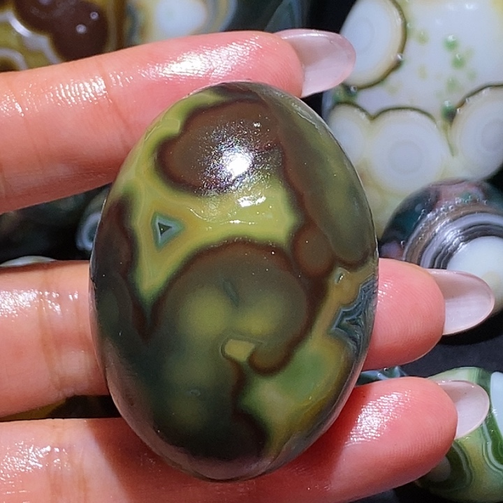 玛瑙/玉髓未镶嵌珠宝奇石92