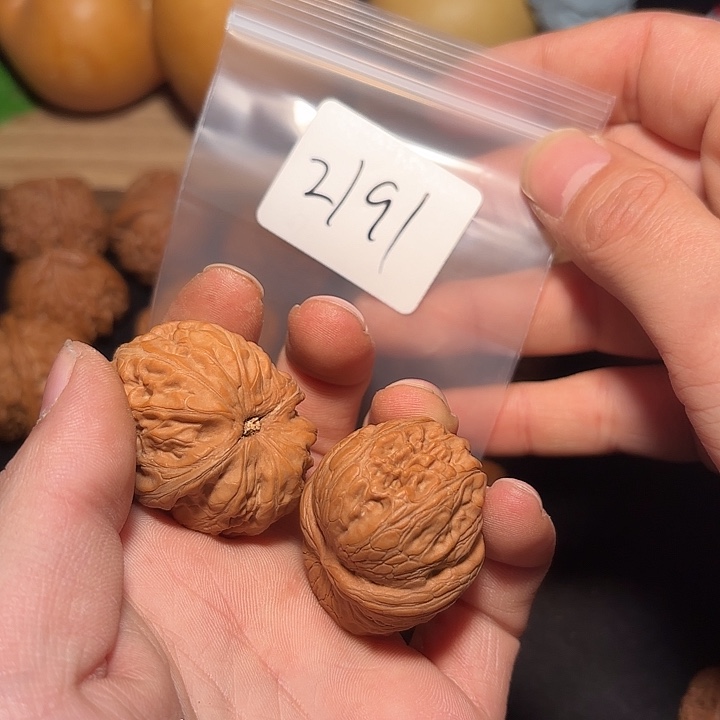 莲***场把件文玩核桃40 尺  元宝 2191