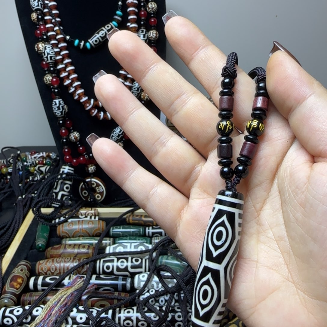 玛瑙/玉髓合金颈饰