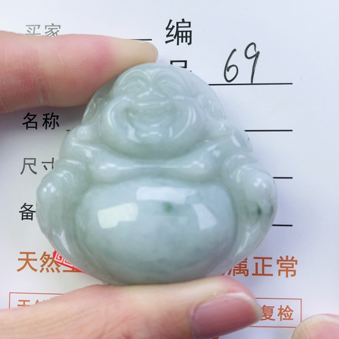 翡翠颈饰未镶嵌佛公