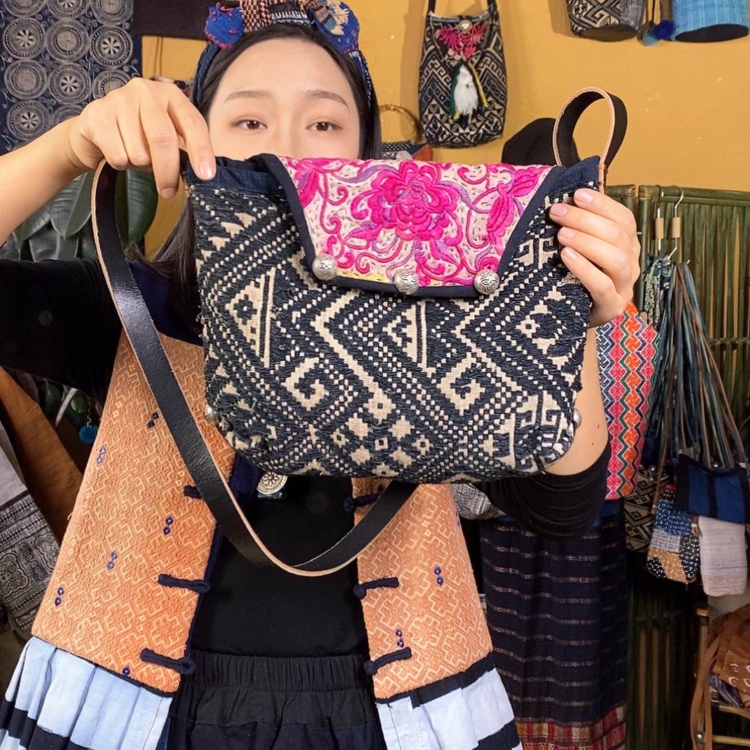 织绣手工织锦老绣包包