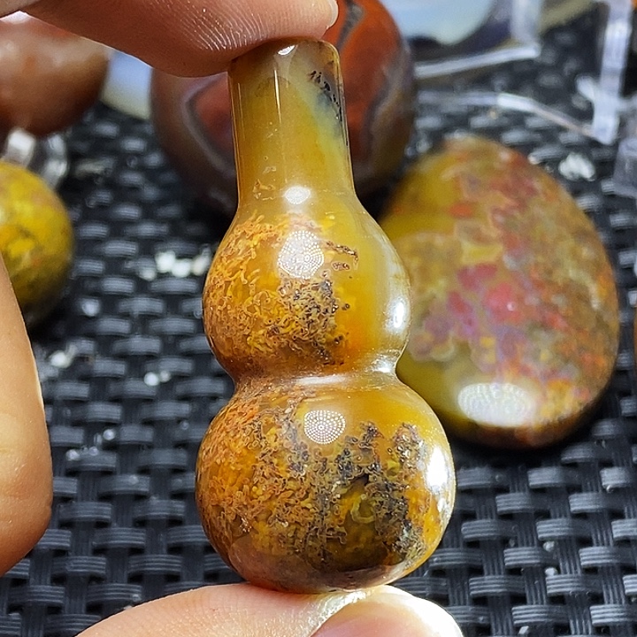 用***2玛瑙/玉髓未镶嵌颈饰