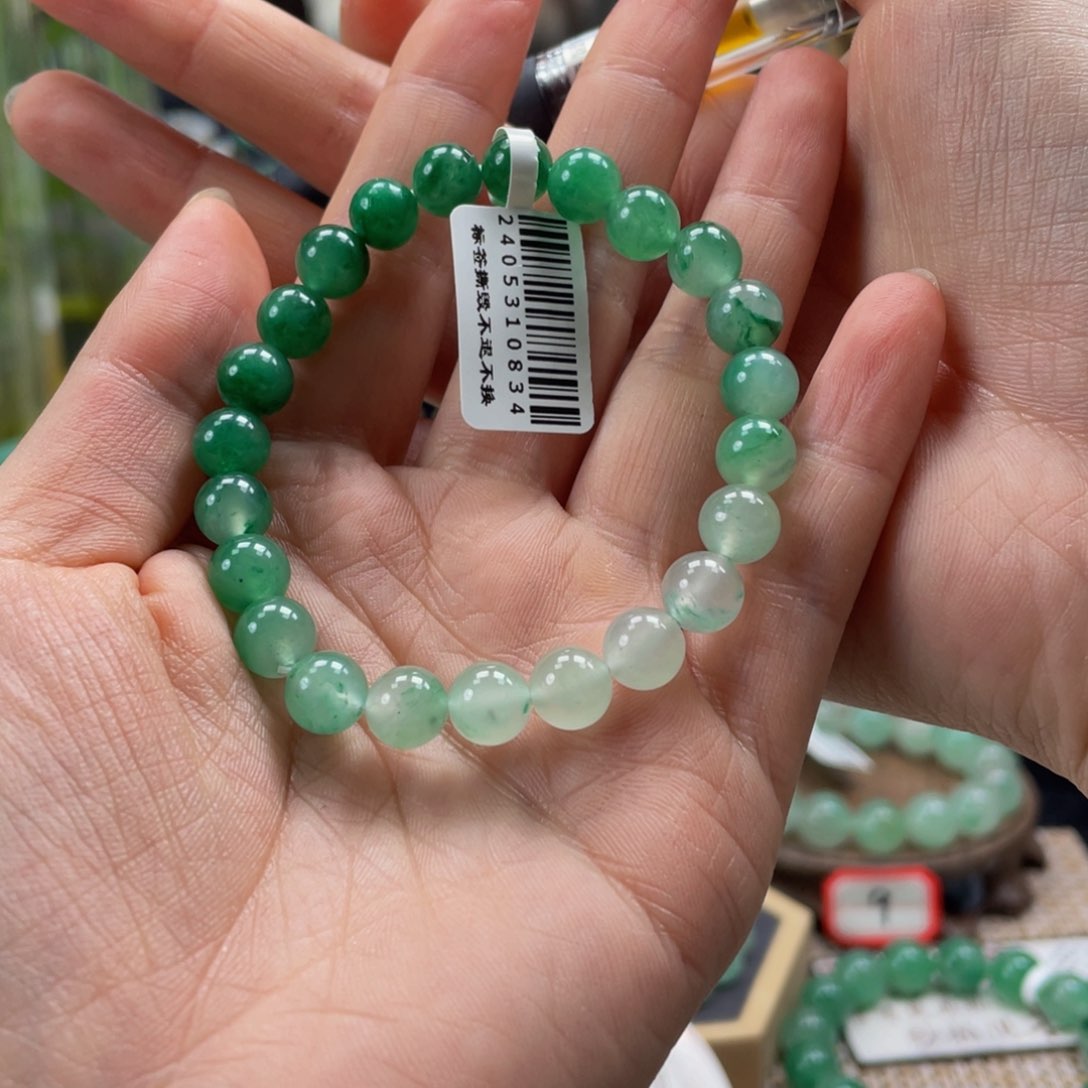 石英质玉手链未镶嵌为***?