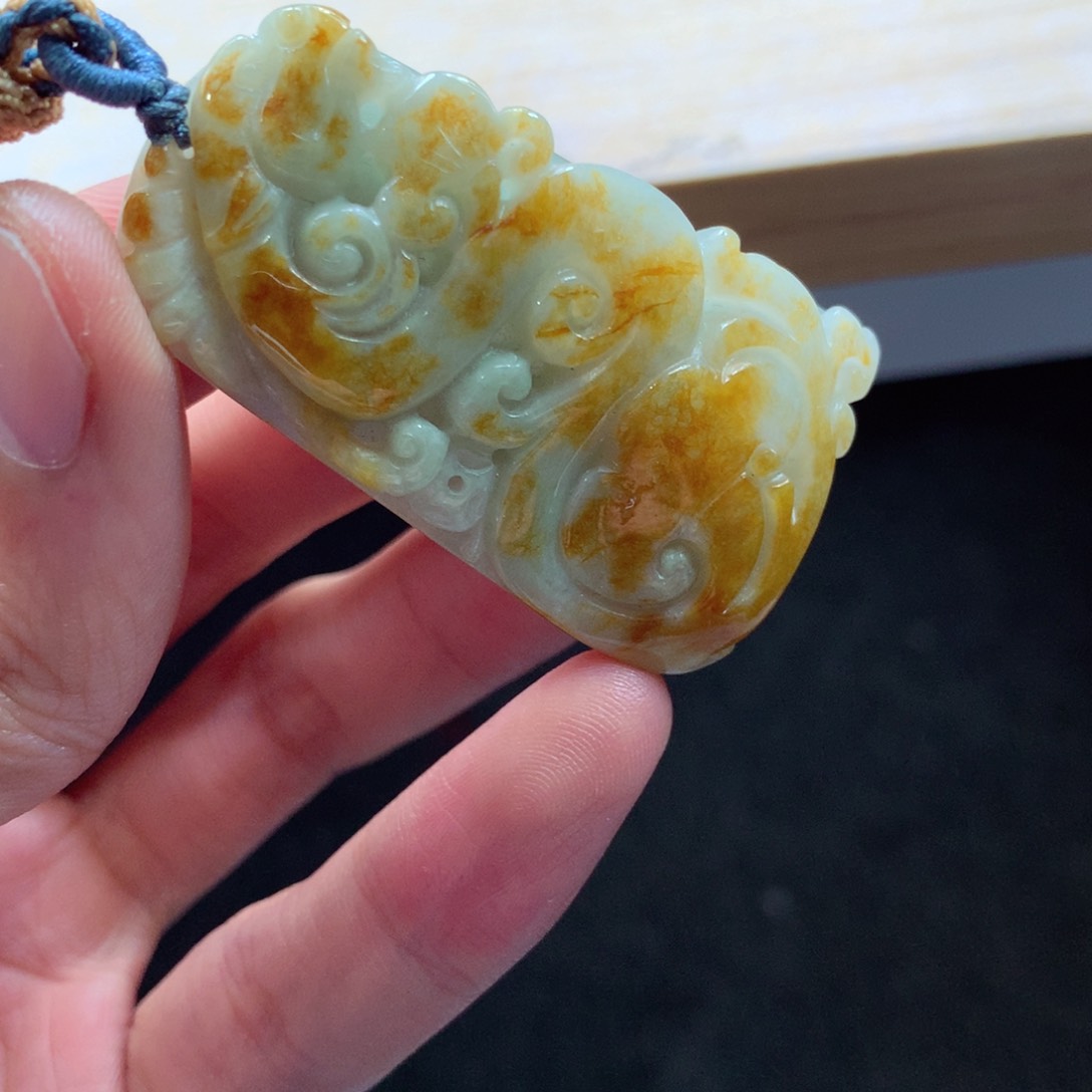 翡翠颈饰未镶嵌吊坠