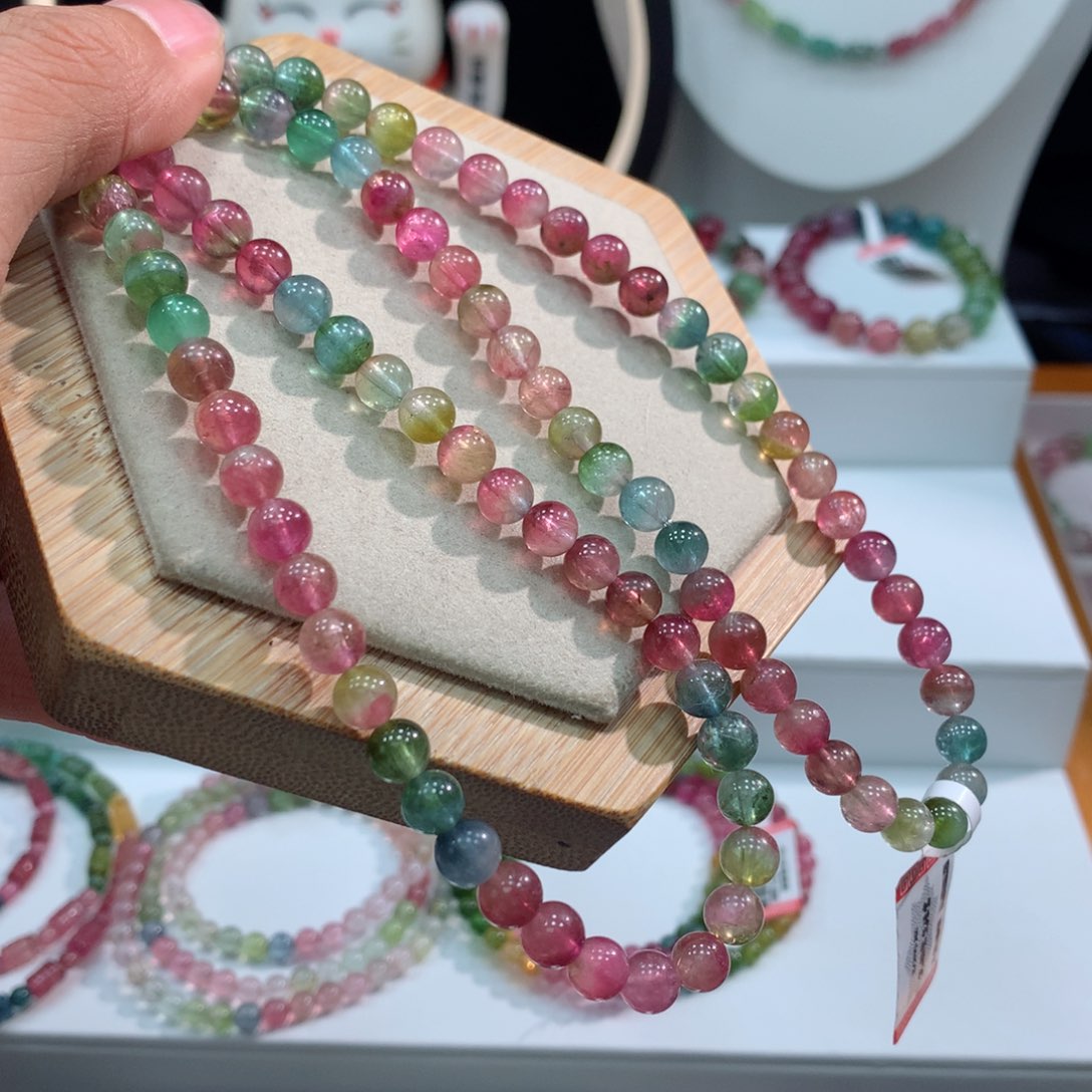 碧玺手链未镶嵌    6mm。     