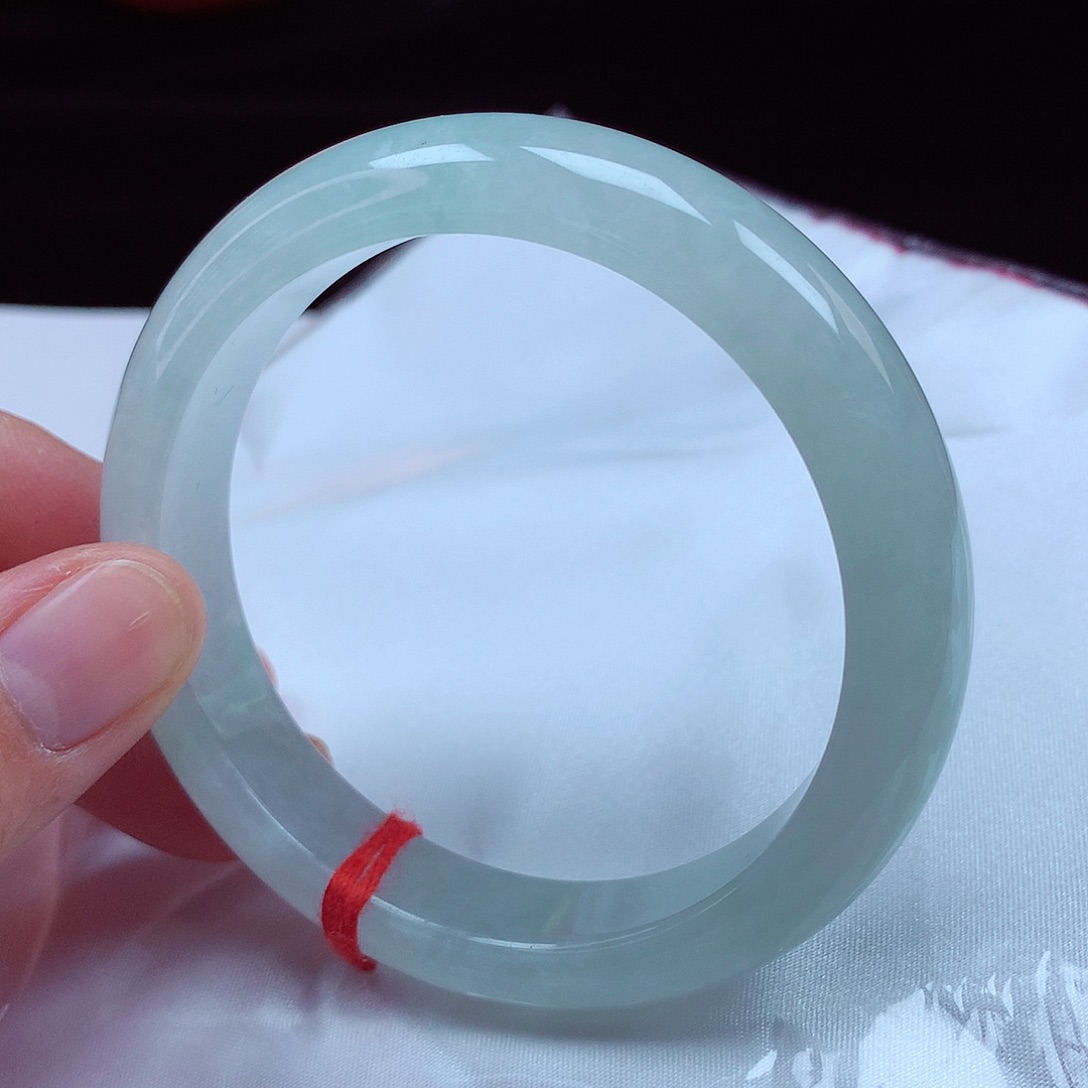 翡翠手镯未镶嵌58圈