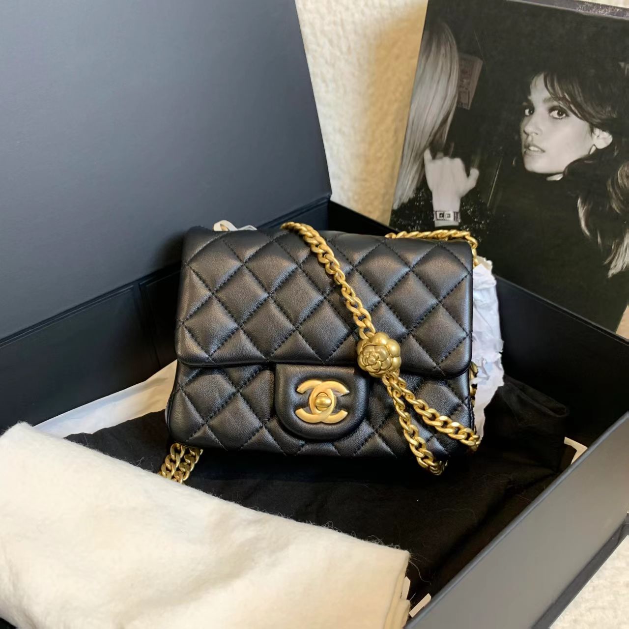 99新 Chanel/香奈儿 壹臻/23s黑金羊山茶花金球方胖子 48532241