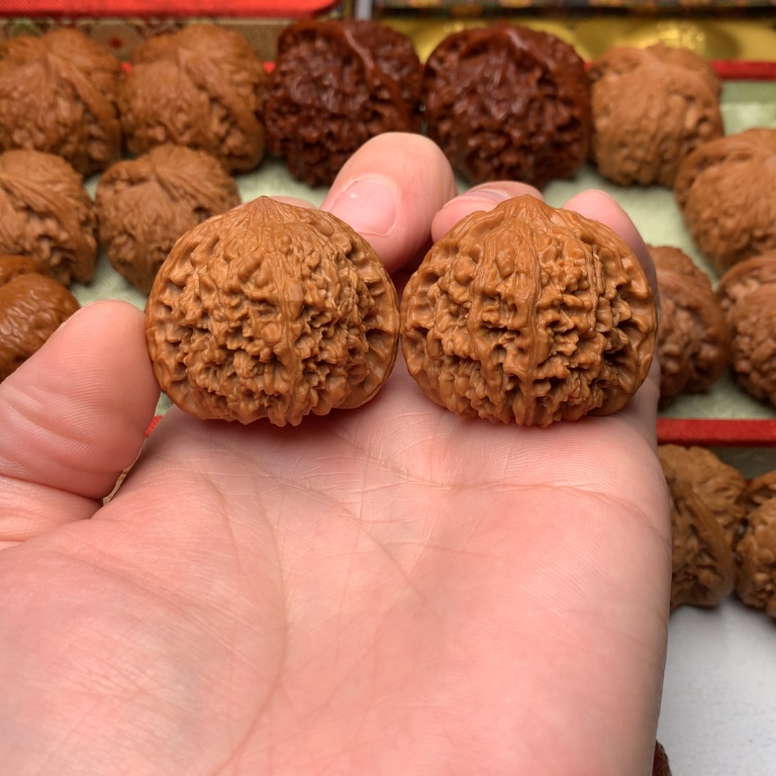 文玩核桃把件39尺全品满天星狮子头