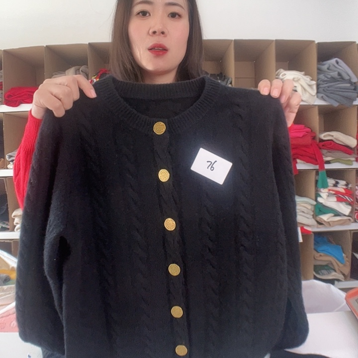 76黑色开衫纯山羊绒假一赔三